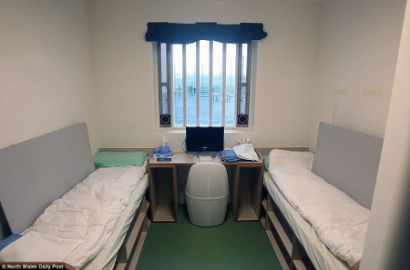 HMP Berwyn double occupancy room by North Wales Daily Post 1488378201460 450px